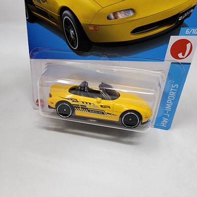 '91 Mada MX-5 Miata #120 * Yellow * 2024 Hot Wheels Basic w/ Factory Holo