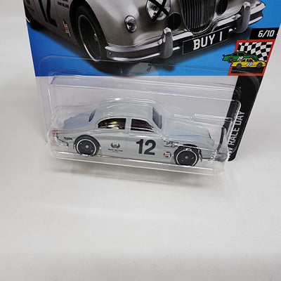 Jaguar MK1 #127 * Grey * 2024 Hot Wheels Basic w/ Factory Holo