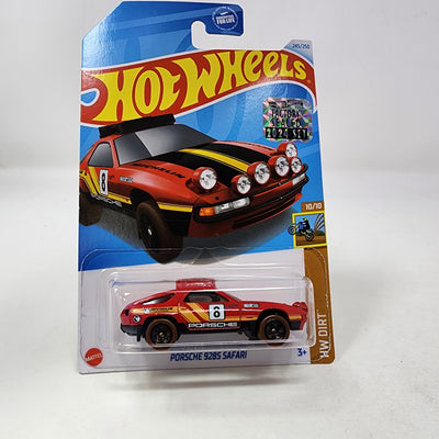 Porsche 928S Safari #245 * Treasure Hunt * 2024 Hot Wheels Basic w/ Factory Holo