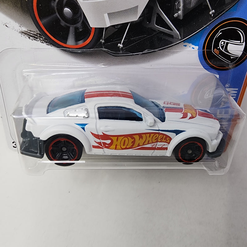 2005 Ford Mustang * WHITE Kmart * 2017 Hot Wheels Basic