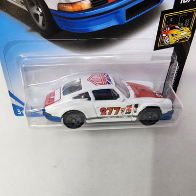 '71 Porsche 911 #115 Magnus Walker * WHITE w/ Red Hood * 2018 Hot Wheels