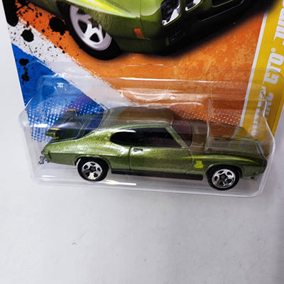 1970 Pontiac GTO Judge #11 * Green * Hot Wheels 2011