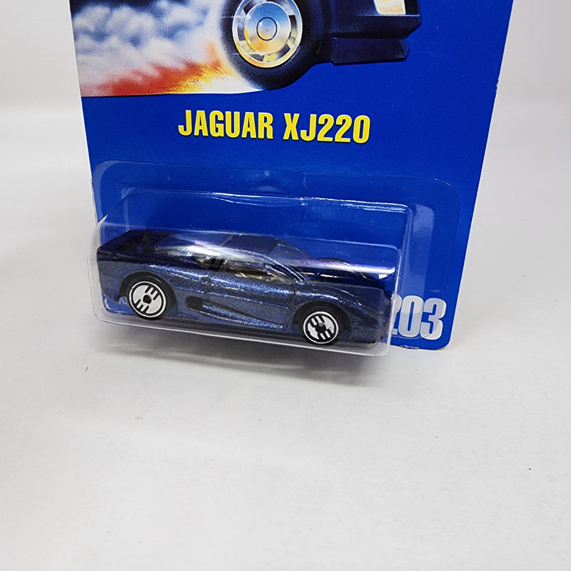 Jaguar XJ220 