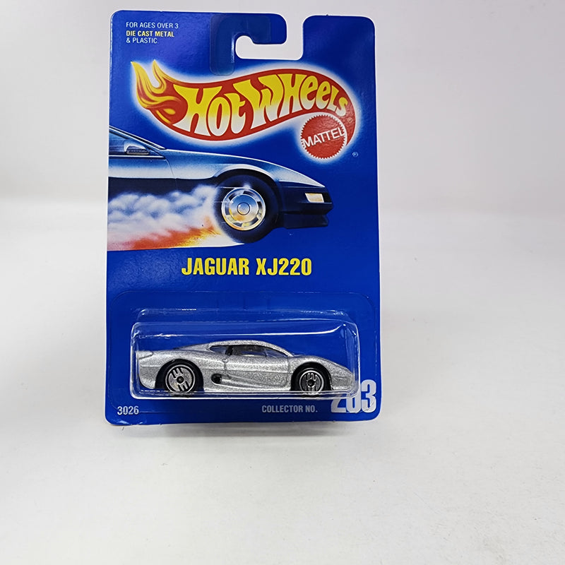 Jaguar XJ220 