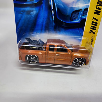 Chevy Silverado #20 * Orange * Hot Wheels 2007