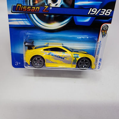 Nissan Z #19 * Yellow w/ Grey 5sp Rims * Hot Wheels 2006