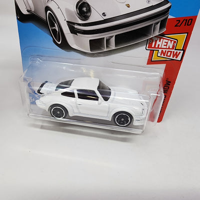 Porsche 934 Turbo RSR #44 * WHITE * 2018 Hot Wheels