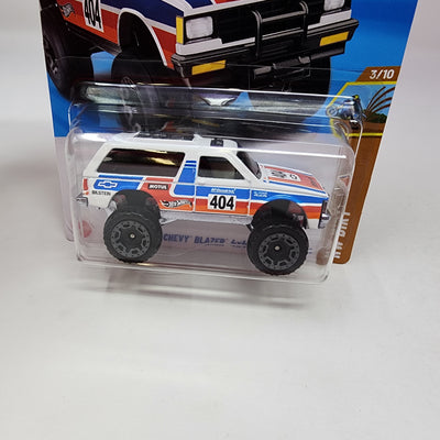 Chevy Blazer 4x4 #81 * WHITE * 2025 Hot Wheels Case E