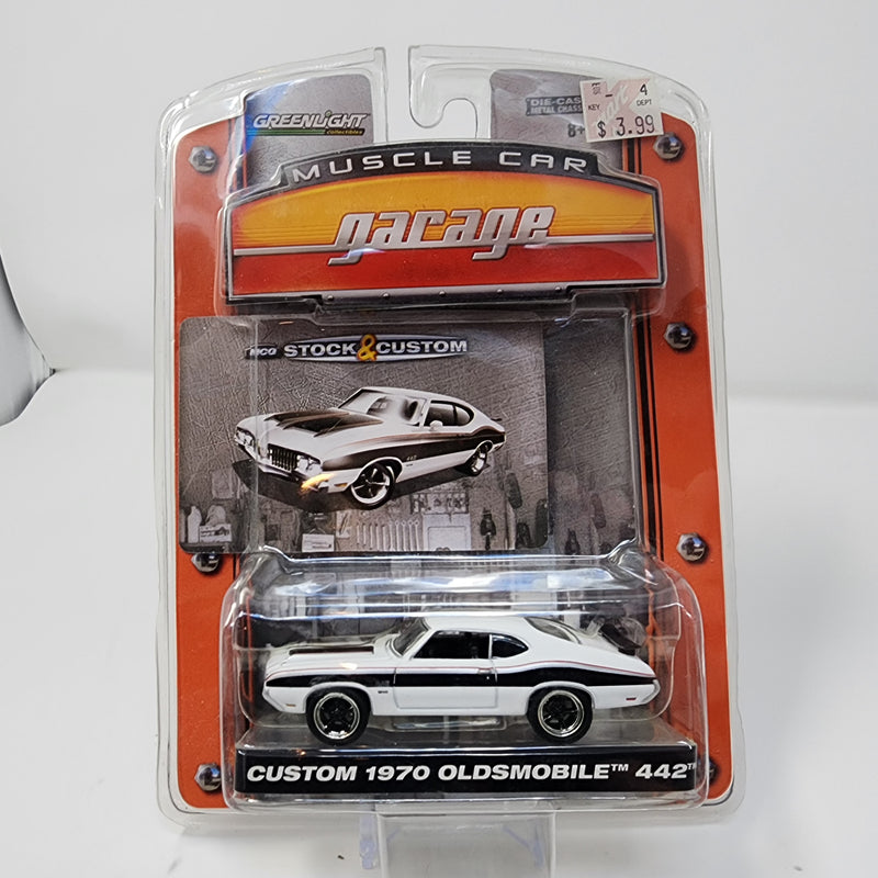 Custom 1970 Oldsmobile 442 * White * Greenlight Muscle Car Garage