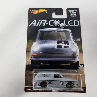 '69 Volkswagen Squareback * Hot Wheels Car Culture Air-Cooled