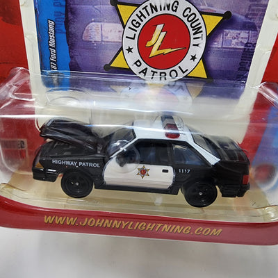 1987 Ford Mustang Highway Patrol * Johnny Lightning Pony Power