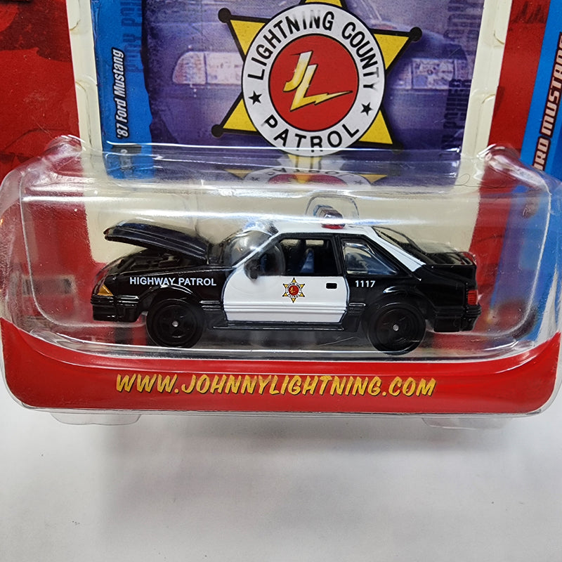 1987 Ford Mustang Highway Patrol * Johnny Lightning Pony Power