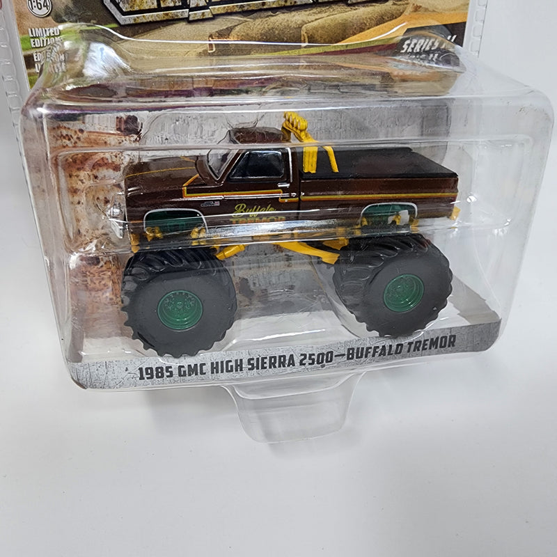 Chase Green Machine * 1985 GMC High Sierra 2500 Buffalo Tremor * Greenlight Kings of Crunch