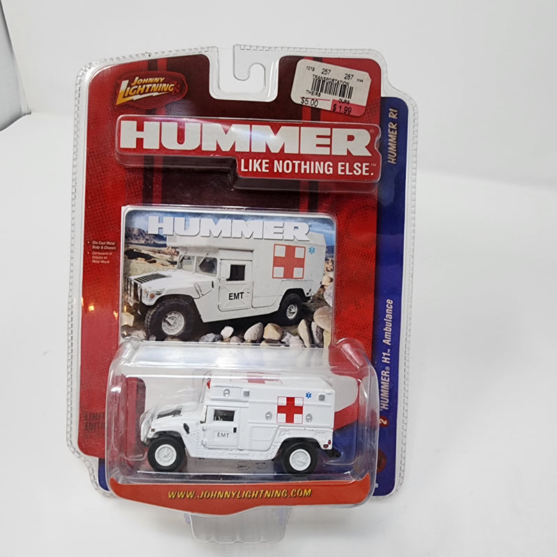 Hummer H1 Ambulance * Johnny Lightning Hummer