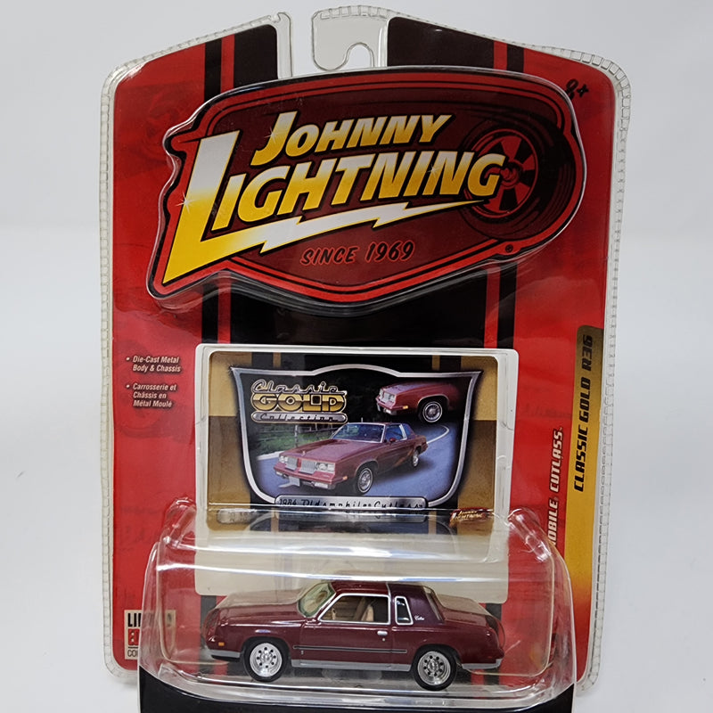 1984 Oldsmobile Cutlass * RED * Johnny Lightning Classic Gold Collection