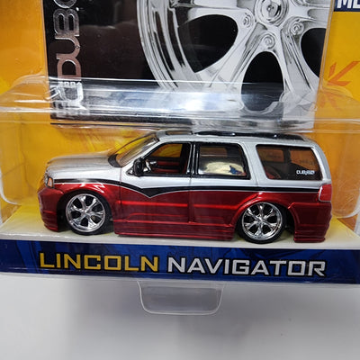 Lincoln Navigator * Silver/Red * Jada Toys 1:64 Scale Dub City