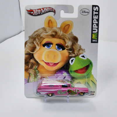 '59 Chevy Delivery Miss Piggy & Kermit The Muppets * Hot Wheels Pop Culture