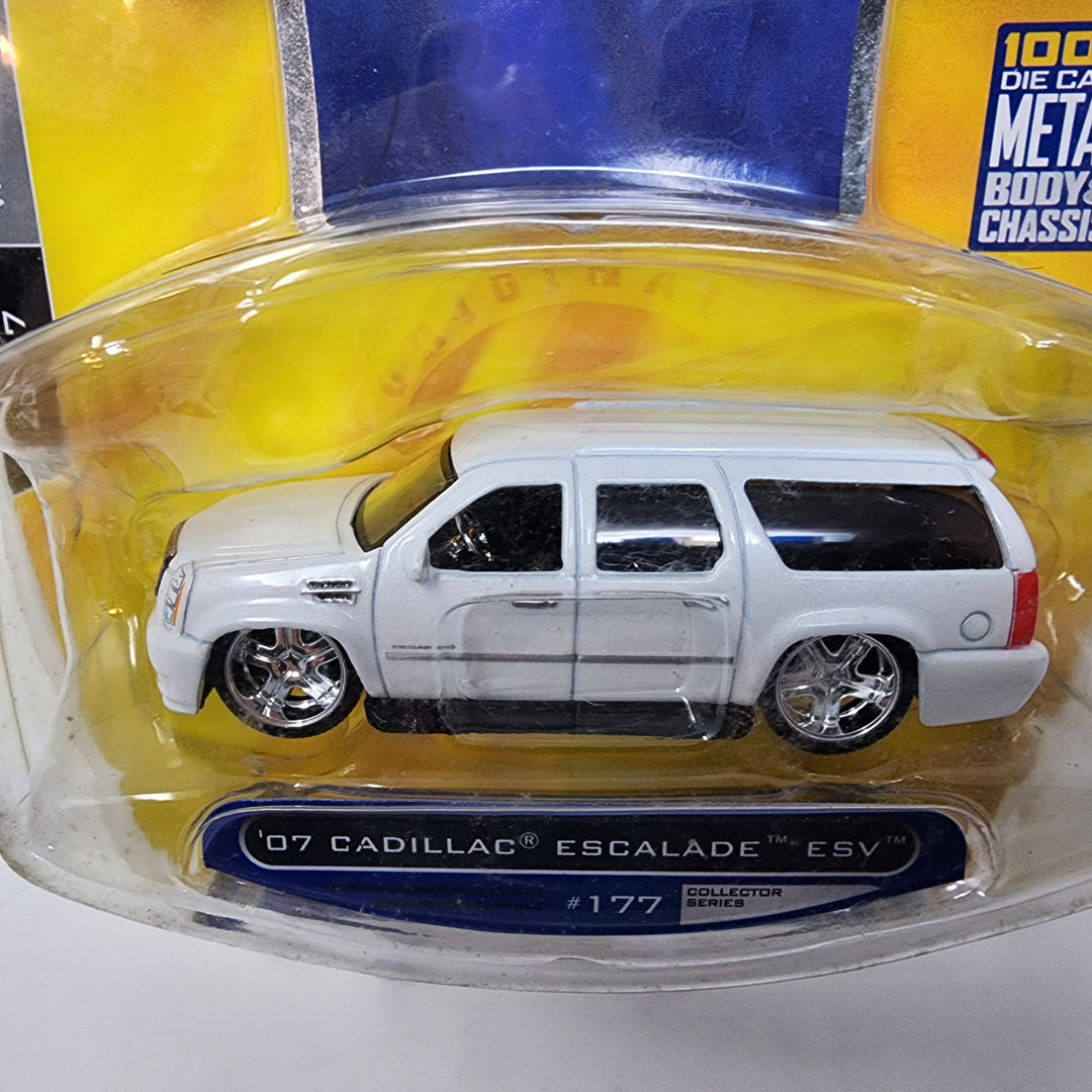 ミニカー jada 1/18 CADILLAC ESCALADE  DUB CITY 1/18 Cadillac Escalade (2002) Dub City by Jada Toys - YouTube