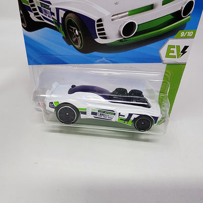 Rodger Dodger 2.0 #151 * White * 2025 Hot Wheels Case F