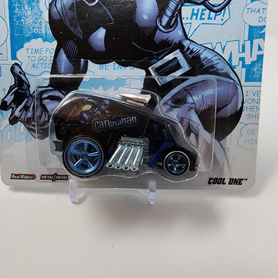 Cool-One Catwoman * Hot Wheels Pop Culture DC Comics