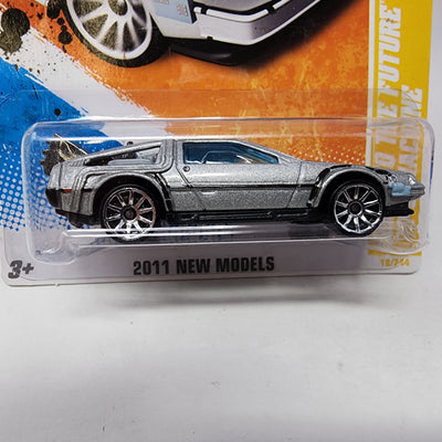 Back to the Future Time Machine #18 * Hot Wheels 2011