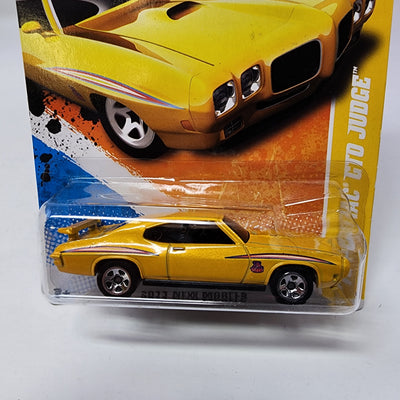 1970 Pontiac GTO Judge #11 * Yellow * Hot Wheels 2011 New Models