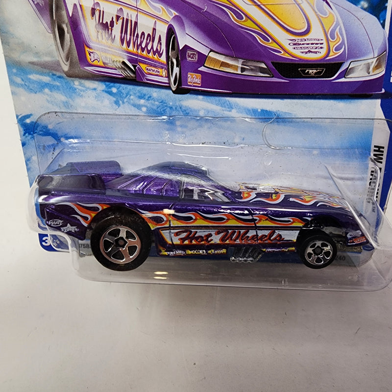 Ford Mustang Funny Car * Purple * Hot Wheels 2010 Target Snow Card