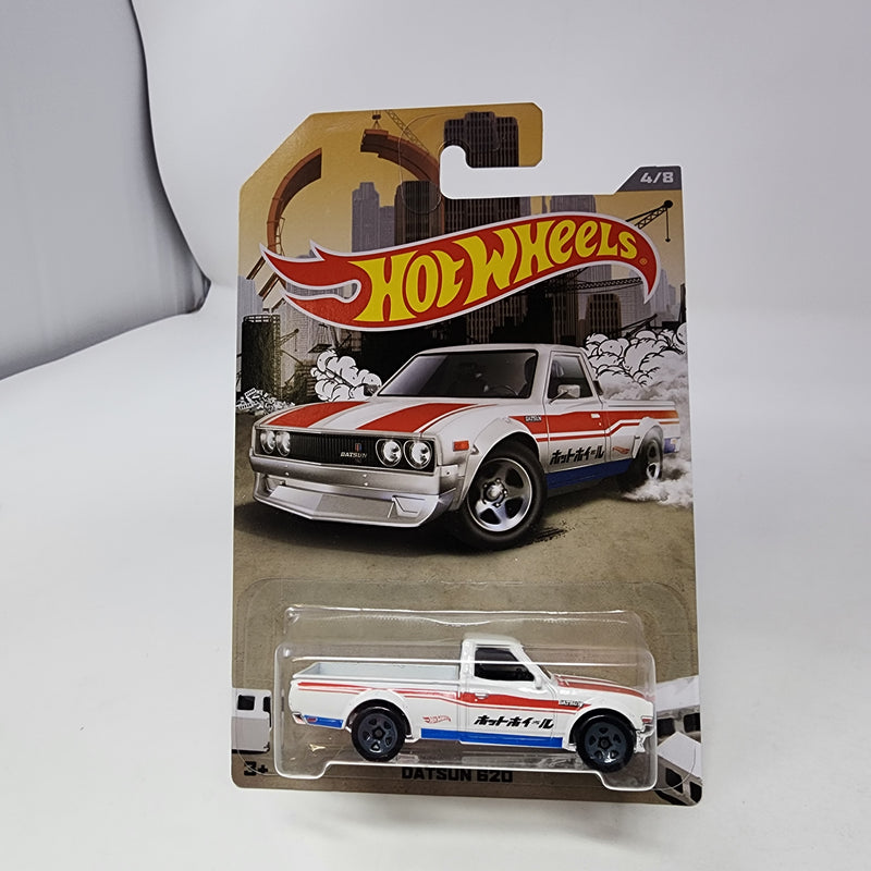 Datsun 620 4/8 * White * Hot Wheels Truck Series