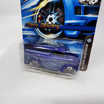 Dairy Delivery #219 * Hot Wheels 2006 Mystery Car
