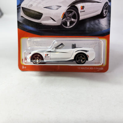 '15 Mazda MX-5 Miata * White * Matchbox Basic Series