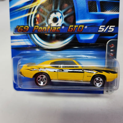 '69 Pontiac GTO #90 * Yellow * Hot Wheels 2006
