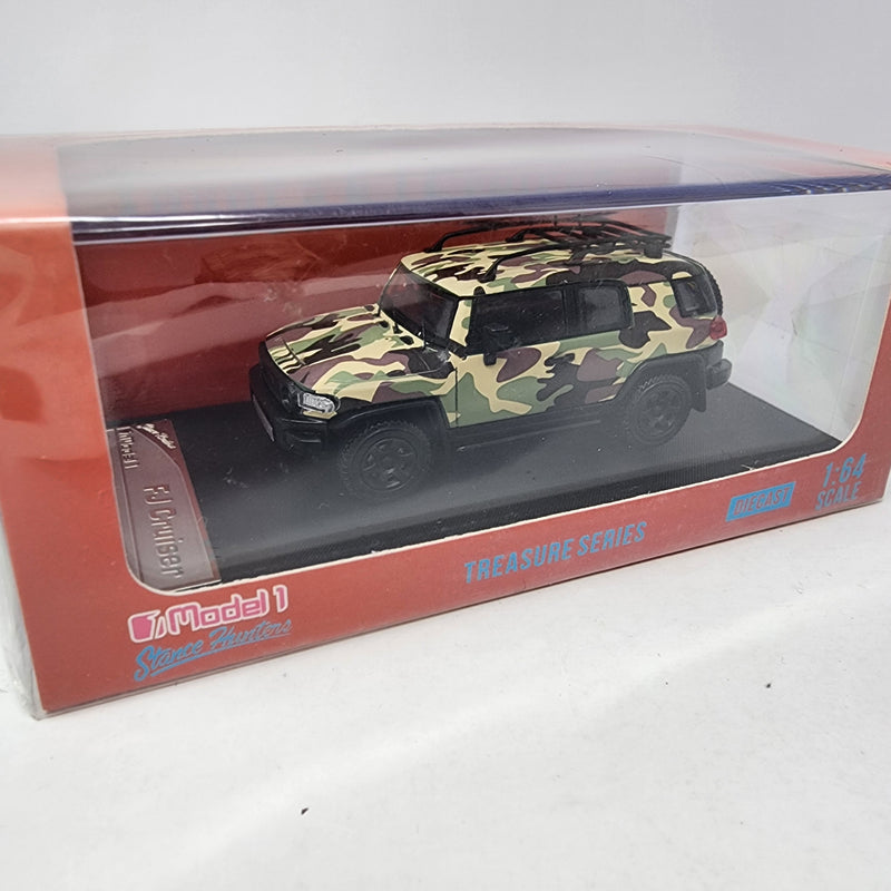 Toyota FJ Cruiser Camouflage Green * Model 1 1:64 Scale