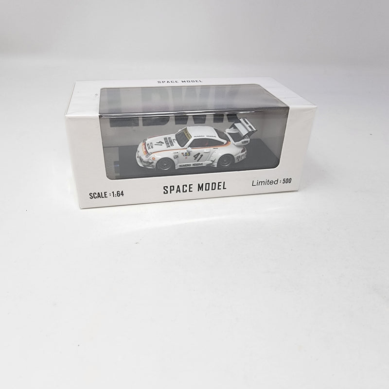RAUH-Welt Porsche LBWK * Space Model 1:64 Scale