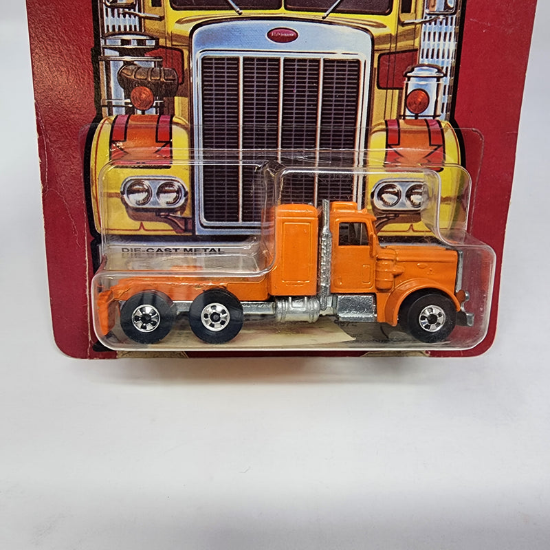 Peterbilt No 5672 * Orange * 1982 Hot Wheels Hong Kong Steering Rigs
