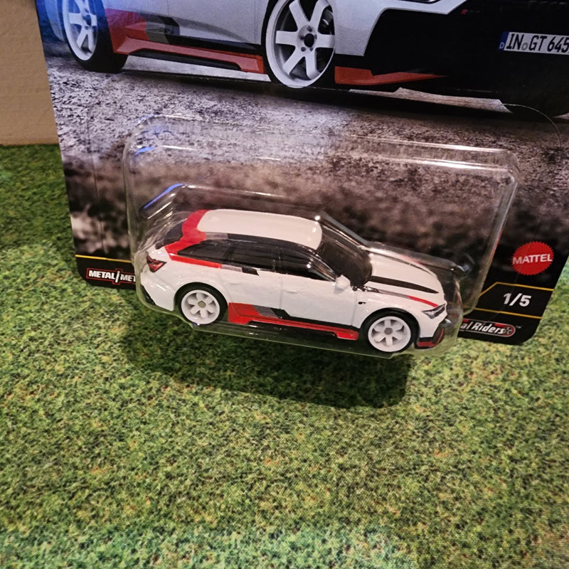 Audi RS 6 Avant * White * 2025 Hot Wheels Car Culture Off Road Case J