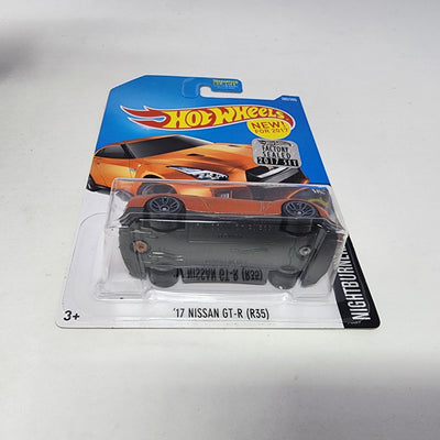 '17 Nissan GT-R R35 #282 * Orange * Hot Wheels 2017 w/ Factory Holo