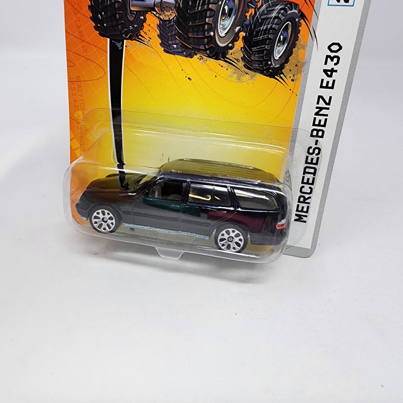 Mercedes-Benz E430 