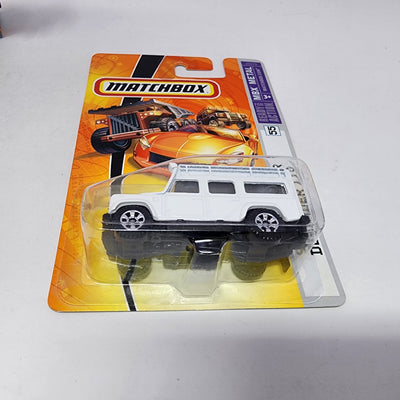 Land Rover Defender 110 #55 * WHITE * Matchbox Basic