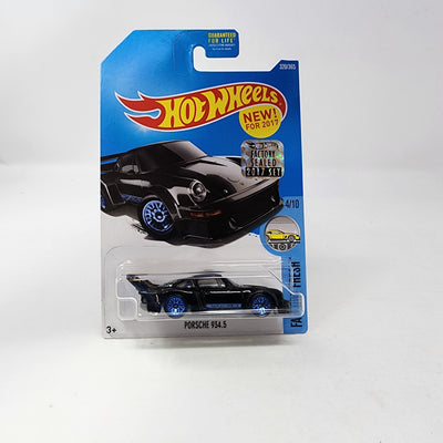 Porsche 934.5 #320 * Black * Hot Wheels 2017 w/ Factory Holo