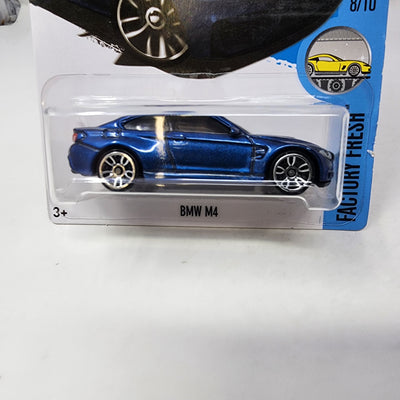 BMW M4 * Hot Wheels 2017 w/ Factory Holo