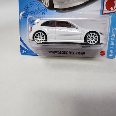'99 Honda Civic Type R EK9 #214 * White * Hot Wheels 2021