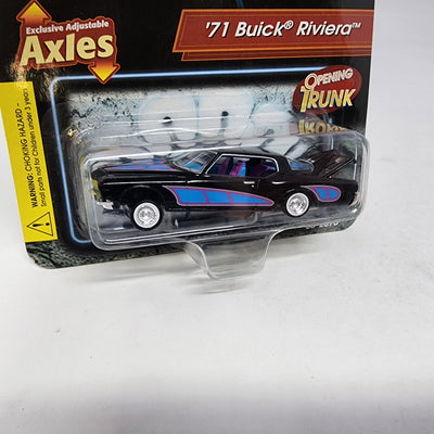 '71 Buick Riviera Issue #37 * Lowrider Magazine Revell
