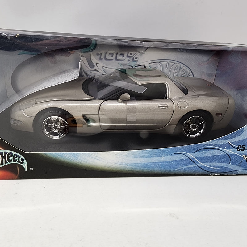 Chevy Corvette C5 * 100% Hot Wheels 1/18 Scale