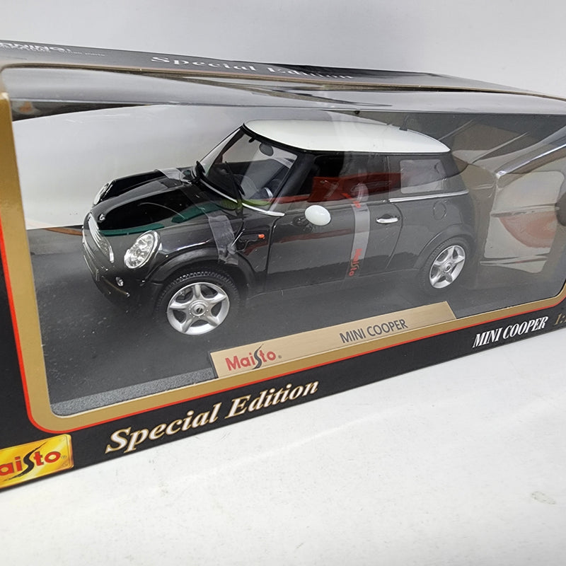 Mini Cooper * Black * Maisto Special Edition 1/18 Scale