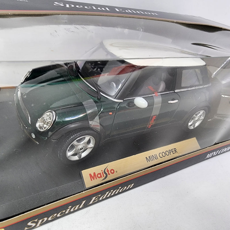 Mini Cooper * Green * Maisto Special Edition 1/18 Scale