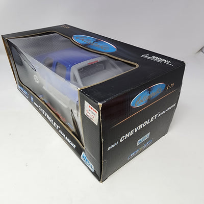 2001 Chevrolet Avalanche * Blue * Welly Collectibles 1/18 Scale