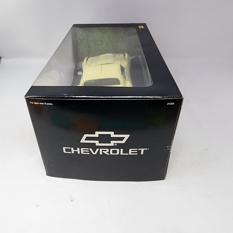 ホットウィール　シボレー・コルベット　ZL-1　1969  イエロー 1/18 Corvette 1969 Yellow ZL1 Hot Wheels 1:18 th Diecast Model