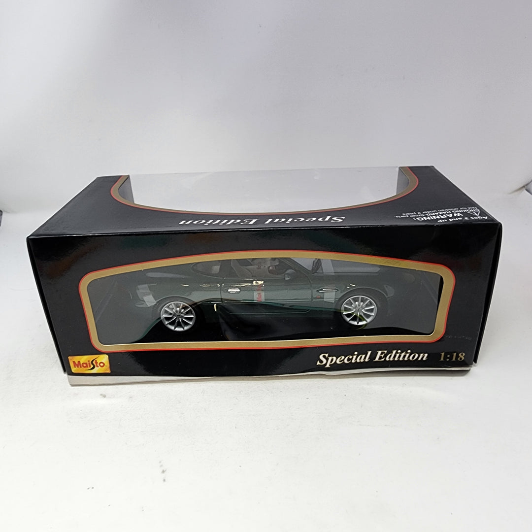 1/18 Aston Martin DB7 Vantage Maisto à restaurer 1/18 Aston Martin DB7 Vantage Maisto à restaurer