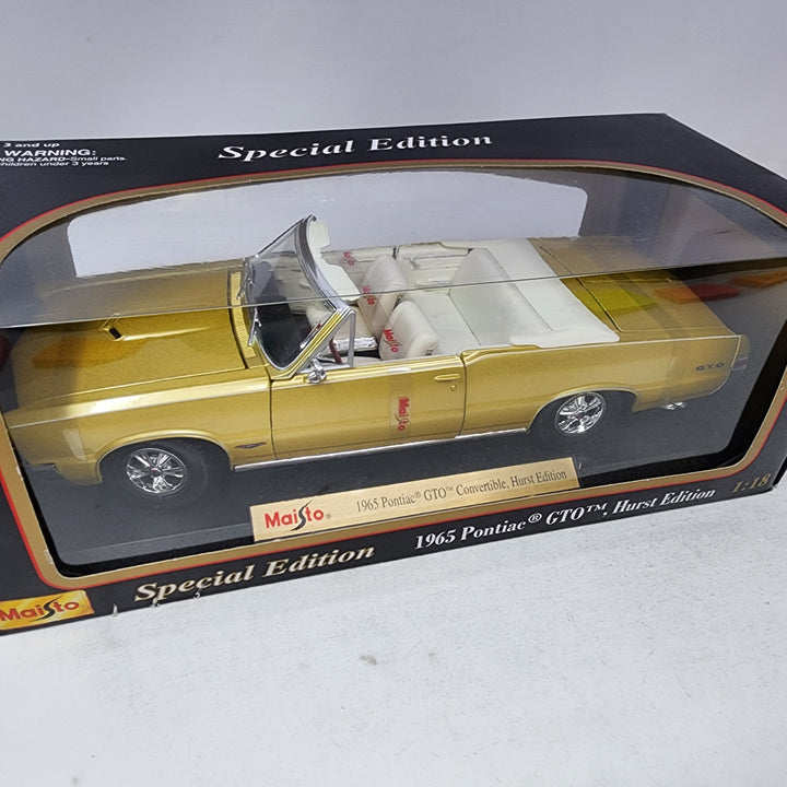 1965年　Pontiac GTO Convertible 1/18 超美品 1965 Pontiac GTO Hurst Edition * Maisto Special Edition 1/18 Scale