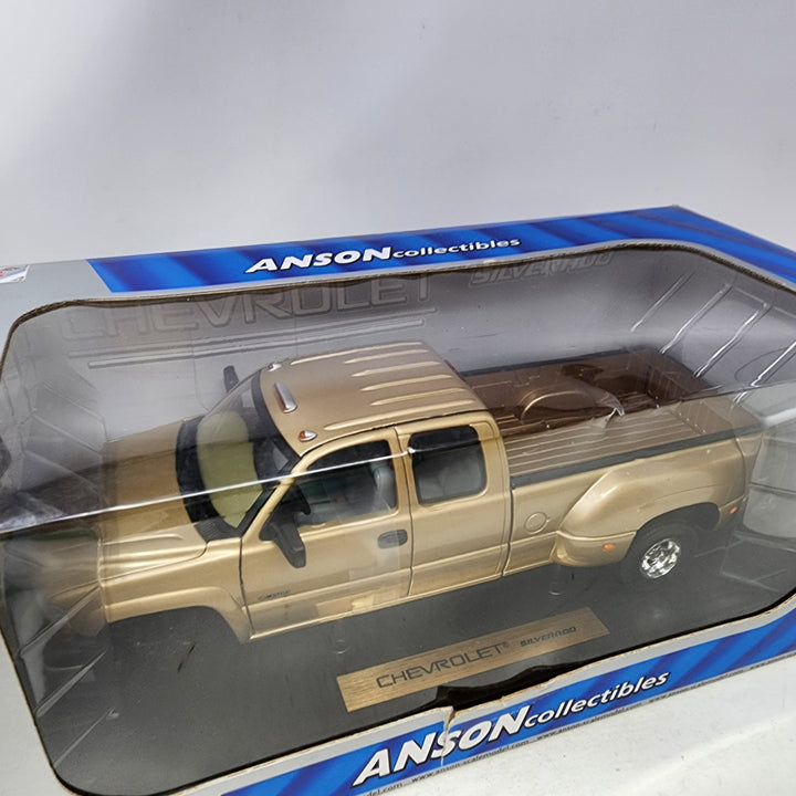 Chevrolet Silverado * Anson Collectibles 1/18 Scale